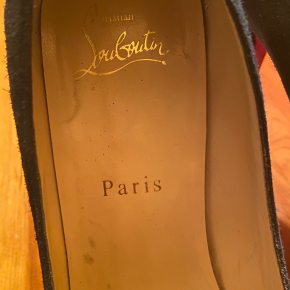 Christian Louboutin - Picture 5 of 6
